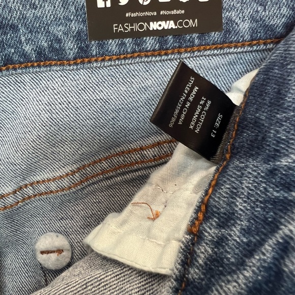 Fashion Nova Ripped Dad jeans size13 wide - Picture 12 of 13